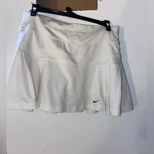 White NIKE tennis skirt!